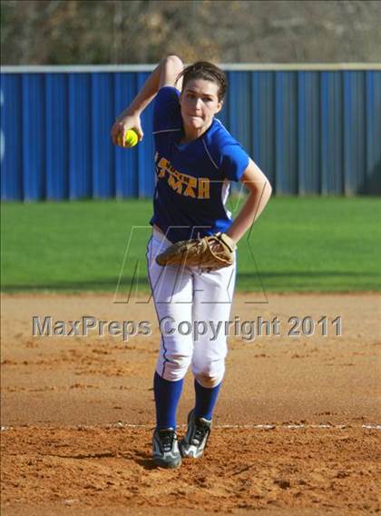 Thumbnail 3 in North Lamar vs. Gilmer photogallery.