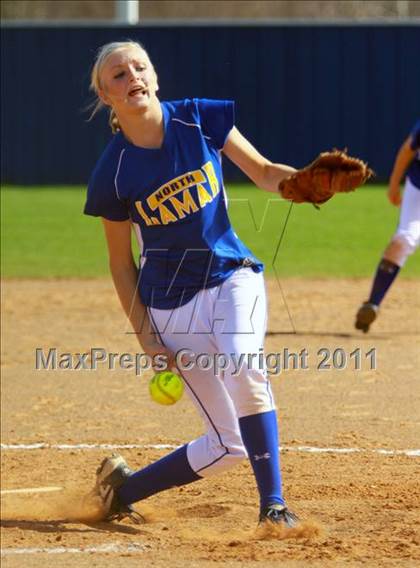 Thumbnail 1 in North Lamar vs. Gilmer photogallery.