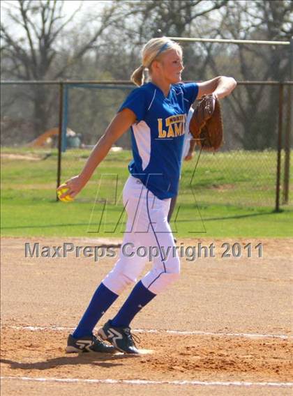 Thumbnail 3 in North Lamar vs. Gilmer photogallery.