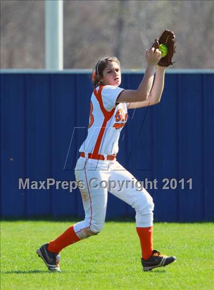 Thumbnail 3 in North Lamar vs. Gilmer photogallery.
