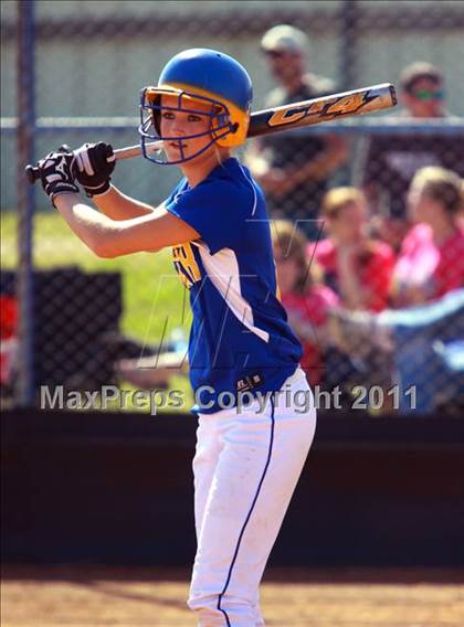Thumbnail 3 in North Lamar vs. Gilmer photogallery.