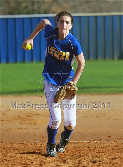 Thumbnail 2 in North Lamar vs. Gilmer photogallery.