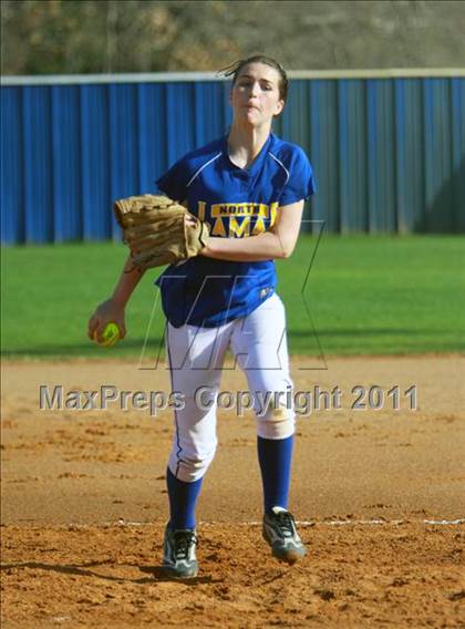 Thumbnail 1 in North Lamar vs. Gilmer photogallery.