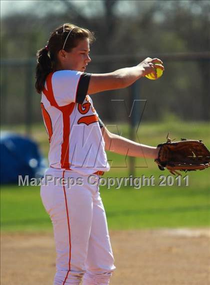 Thumbnail 2 in North Lamar vs. Gilmer photogallery.