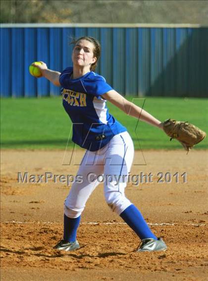 Thumbnail 3 in North Lamar vs. Gilmer photogallery.