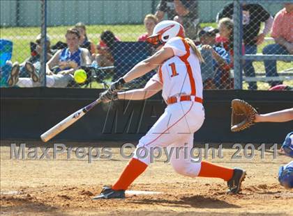 Thumbnail 3 in North Lamar vs. Gilmer photogallery.