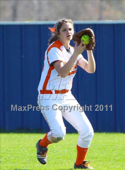 Thumbnail 1 in North Lamar vs. Gilmer photogallery.