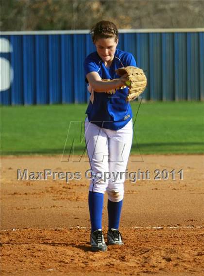 Thumbnail 1 in North Lamar vs. Gilmer photogallery.