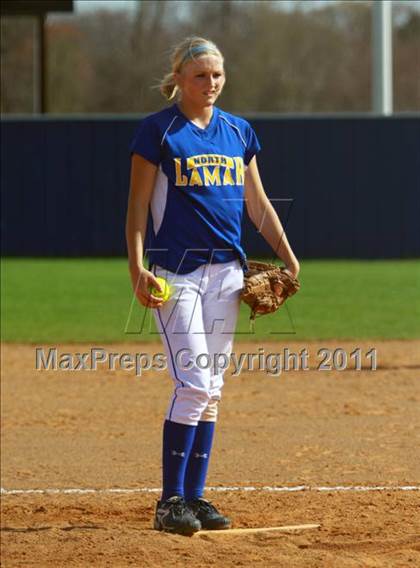 Thumbnail 3 in North Lamar vs. Gilmer photogallery.