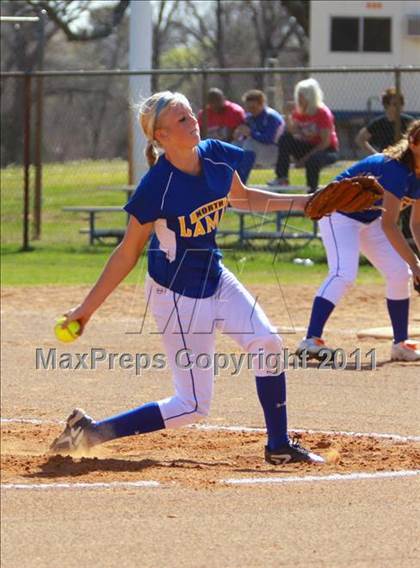 Thumbnail 1 in North Lamar vs. Gilmer photogallery.