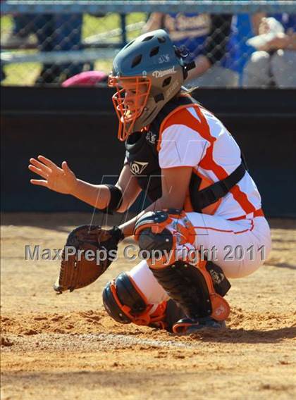 Thumbnail 2 in North Lamar vs. Gilmer photogallery.