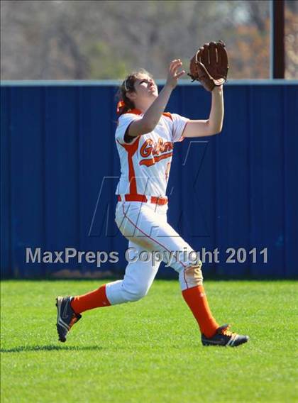 Thumbnail 1 in North Lamar vs. Gilmer photogallery.