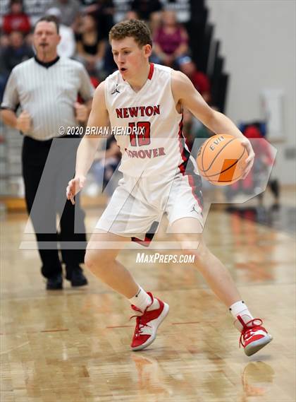 Thumbnail 1 in St. Stephens vs. Newton-Conover (Dick's Sporting Goods Classic) photogallery.