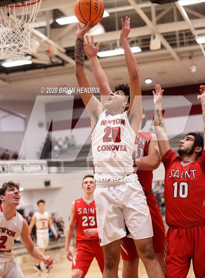 Thumbnail 2 in St. Stephens vs. Newton-Conover (Dick's Sporting Goods Classic) photogallery.