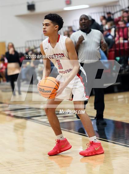 Thumbnail 2 in St. Stephens vs. Newton-Conover (Dick's Sporting Goods Classic) photogallery.
