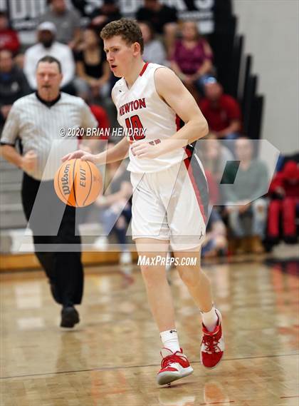 Thumbnail 3 in St. Stephens vs. Newton-Conover (Dick's Sporting Goods Classic) photogallery.