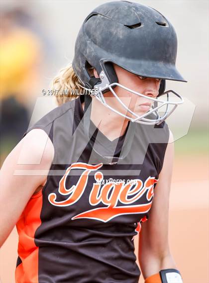 Thumbnail 3 in Saguaro vs. Globe (Chandler Prep Softball Classic)  photogallery.