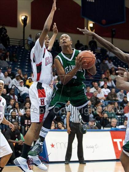 Thumbnail 2 in Hoover vs Oceanside (CIF SDS D2 Final) photogallery.