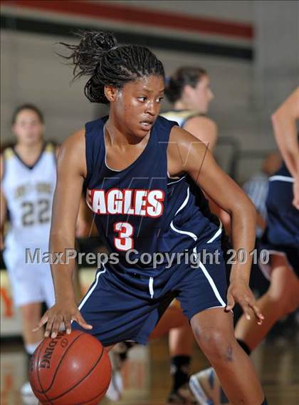 Thumbnail 3 in Yucaipa vs. La Sierra (Lady Bears Holiday Classic) photogallery.