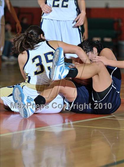 Thumbnail 1 in Yucaipa vs. La Sierra (Lady Bears Holiday Classic) photogallery.
