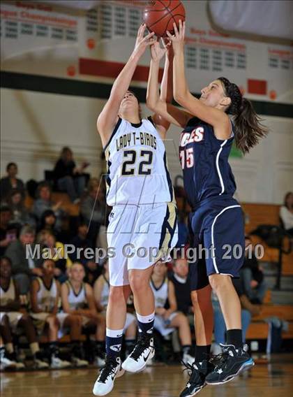 Thumbnail 2 in Yucaipa vs. La Sierra (Lady Bears Holiday Classic) photogallery.