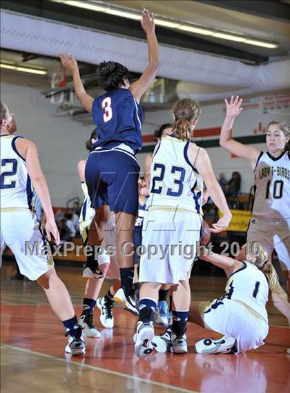 Thumbnail 3 in Yucaipa vs. La Sierra (Lady Bears Holiday Classic) photogallery.