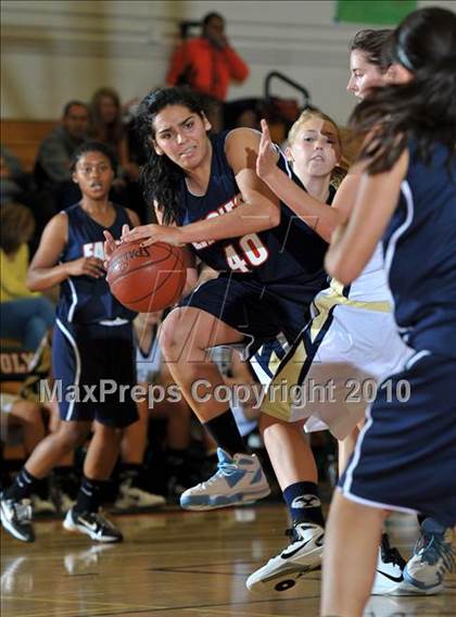 Thumbnail 2 in Yucaipa vs. La Sierra (Lady Bears Holiday Classic) photogallery.