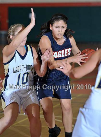 Thumbnail 2 in Yucaipa vs. La Sierra (Lady Bears Holiday Classic) photogallery.
