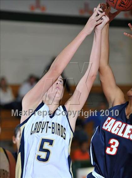 Thumbnail 1 in Yucaipa vs. La Sierra (Lady Bears Holiday Classic) photogallery.