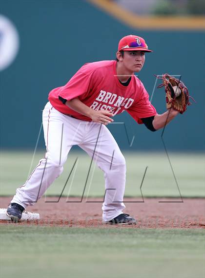 Thumbnail 1 in Liberty vs. Mansfield Legacy (UIL 4A Region 2 Semifinals) photogallery.