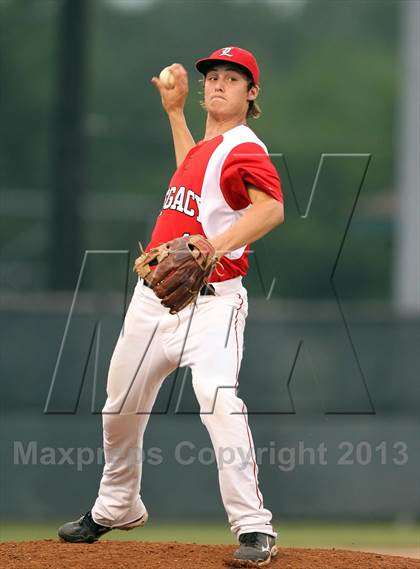 Thumbnail 2 in Liberty vs. Mansfield Legacy (UIL 4A Region 2 Semifinals) photogallery.