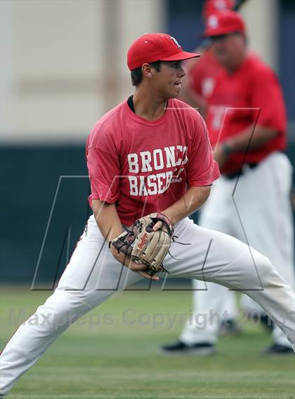 Thumbnail 2 in Liberty vs. Mansfield Legacy (UIL 4A Region 2 Semifinals) photogallery.