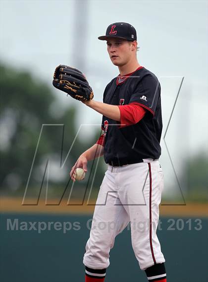 Thumbnail 2 in Liberty vs. Mansfield Legacy (UIL 4A Region 2 Semifinals) photogallery.