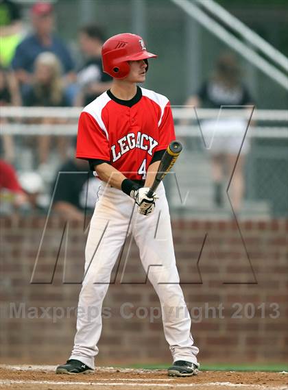 Thumbnail 3 in Liberty vs. Mansfield Legacy (UIL 4A Region 2 Semifinals) photogallery.