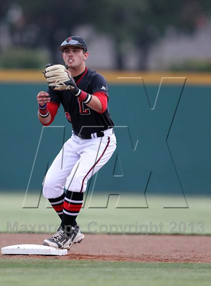 Thumbnail 2 in Liberty vs. Mansfield Legacy (UIL 4A Region 2 Semifinals) photogallery.