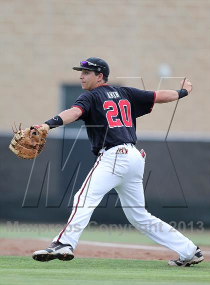 Thumbnail 3 in Liberty vs. Mansfield Legacy (UIL 4A Region 2 Semifinals) photogallery.