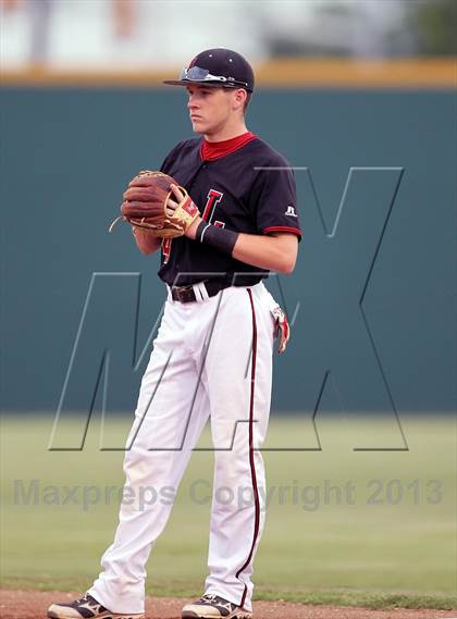 Thumbnail 2 in Liberty vs. Mansfield Legacy (UIL 4A Region 2 Semifinals) photogallery.