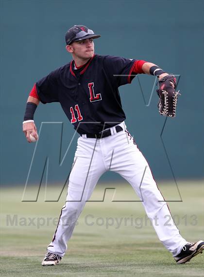 Thumbnail 1 in Liberty vs. Mansfield Legacy (UIL 4A Region 2 Semifinals) photogallery.