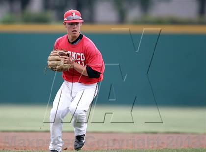 Thumbnail 3 in Liberty vs. Mansfield Legacy (UIL 4A Region 2 Semifinals) photogallery.