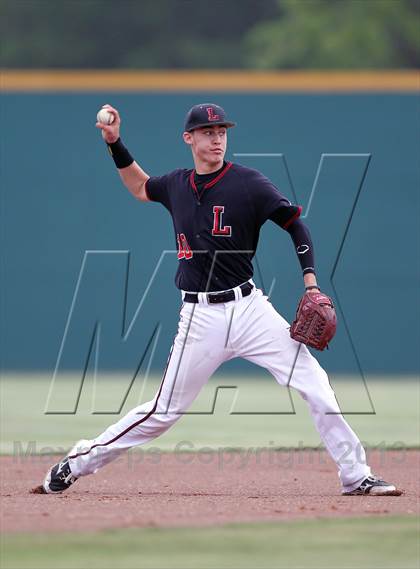 Thumbnail 3 in Liberty vs. Mansfield Legacy (UIL 4A Region 2 Semifinals) photogallery.