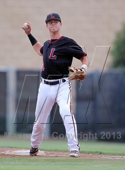 Thumbnail 3 in Liberty vs. Mansfield Legacy (UIL 4A Region 2 Semifinals) photogallery.