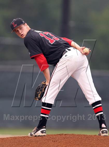 Thumbnail 3 in Liberty vs. Mansfield Legacy (UIL 4A Region 2 Semifinals) photogallery.