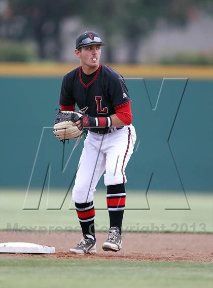 Thumbnail 3 in Liberty vs. Mansfield Legacy (UIL 4A Region 2 Semifinals) photogallery.