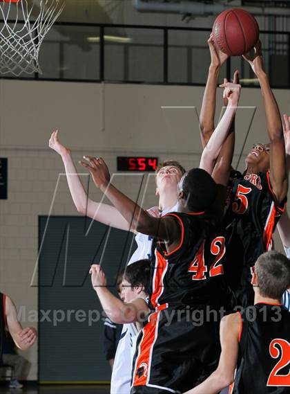 Thumbnail 3 in Stamford vs. Wilton photogallery.