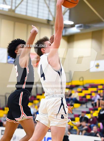Thumbnail 2 in Pinnacle vs. Albany Academy for Boys (Hoophall West Tournament) photogallery.