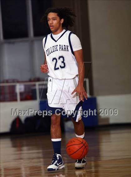 Thumbnail 2 in College Park vs. Bush (McDonalds Texas Invitational) photogallery.
