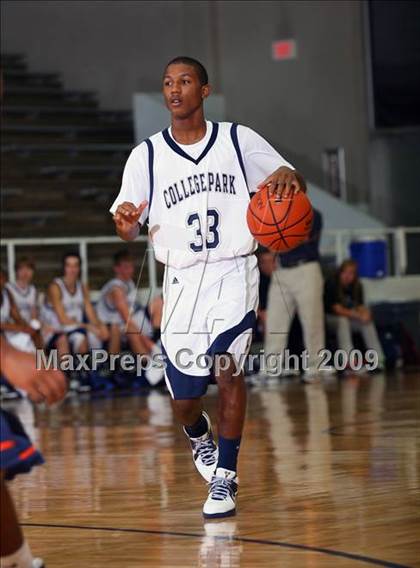 Thumbnail 2 in College Park vs. Bush (McDonalds Texas Invitational) photogallery.