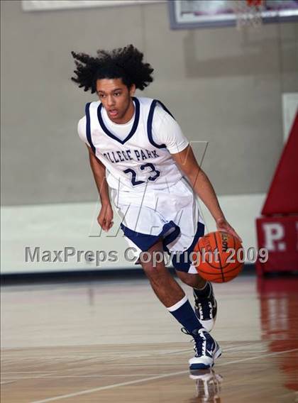 Thumbnail 3 in College Park vs. Bush (McDonalds Texas Invitational) photogallery.
