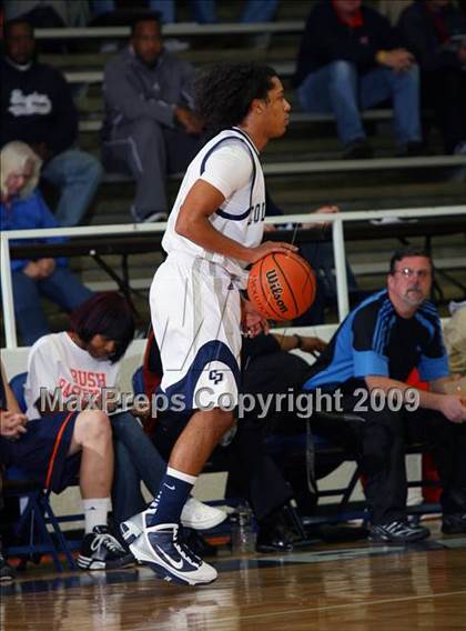 Thumbnail 2 in College Park vs. Bush (McDonalds Texas Invitational) photogallery.