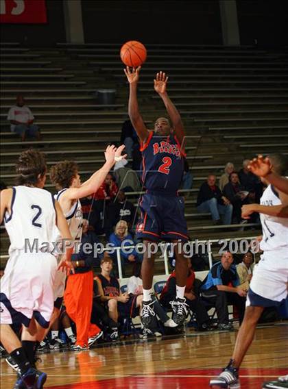 Thumbnail 2 in College Park vs. Bush (McDonalds Texas Invitational) photogallery.